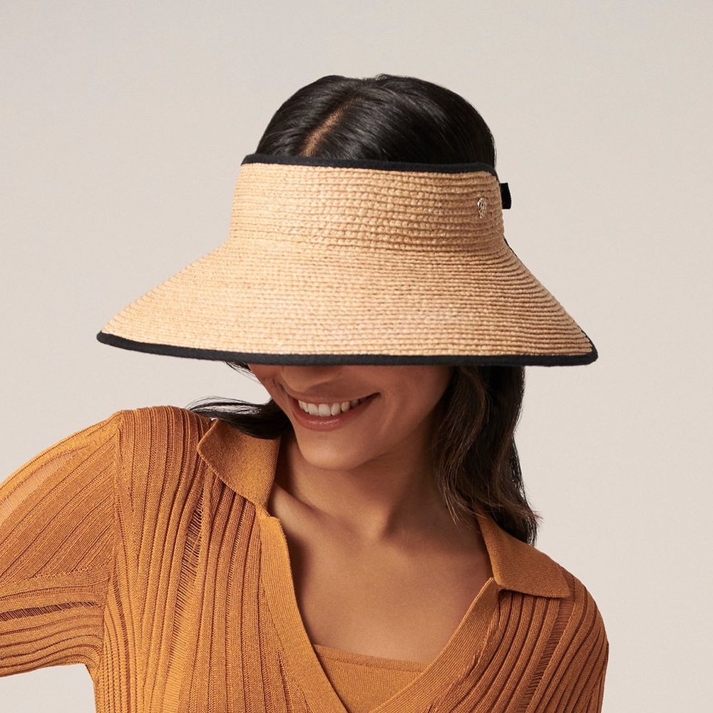 Helen Kaminski hat Mita